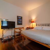 Villetta Camelia With Garden by Wonderful Italy