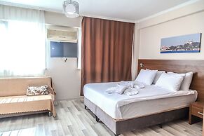 City Hall Apart Hotel