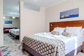 City Hall Apart Hotel