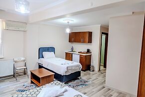 City Hall Apart Hotel