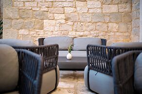 Central Heritage Hotel