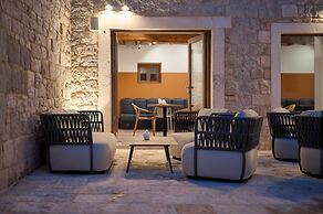 Central Heritage Hotel