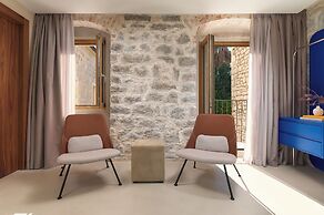 Central Heritage Hotel