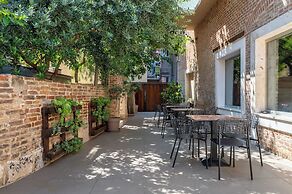 Central Heritage Hotel