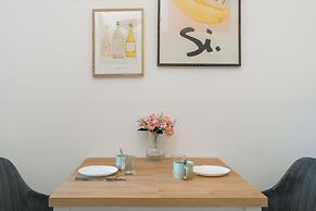 Large Family Poznan Apartment by Renters