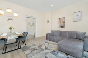 Large Family Poznan Apartment by Renters