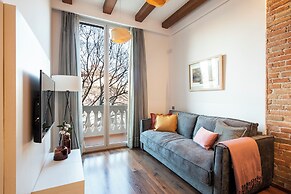 Aspasios Market Balconies