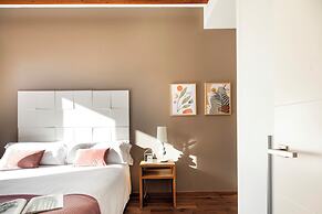 Aspasios Market Balconies