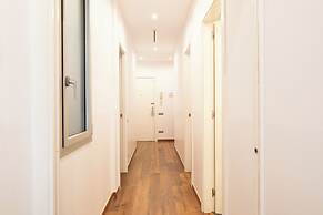 Aspasios Market Balconies