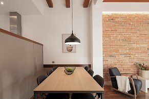 Aspasios Market Balconies