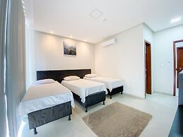 HOTEL QUATRO CORAÇÕES
