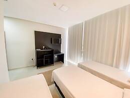 HOTEL QUATRO CORAÇÕES
