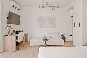 Plānis Str Urban Suites by Semavi