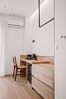 Plānis Str Urban Suites by Semavi