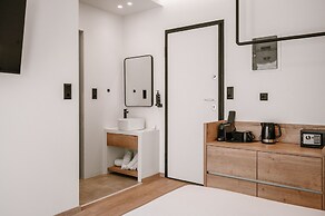 Plānis Str Urban Suites by Semavi