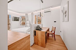 Plānis Str Urban Suites by Semavi