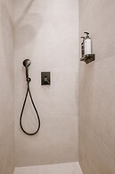 Plānis Str Urban Suites by Semavi