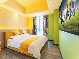 Wind Sleeping Color Hotel