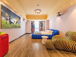 Wind Sleeping Color Hotel