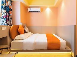 Wind Sleeping Color Hotel