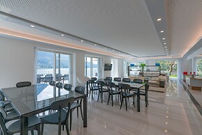 Villa White by Myvillacollection