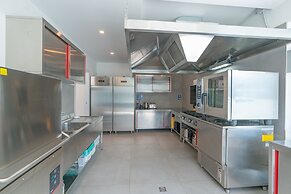 Villa White by Myvillacollection