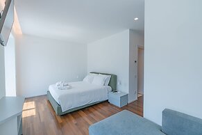 Villa White by Myvillacollection