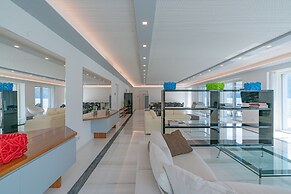 Villa White by Myvillacollection