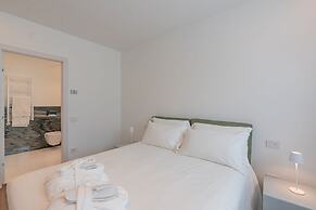 Villa White by Myvillacollection