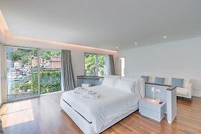 Villa White by Myvillacollection