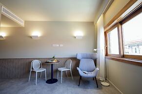 Aspasios Bonjardim Apartments