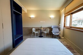 Aspasios Bonjardim Apartments