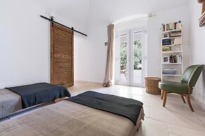 3937 Villa Irene by Barbarhouse