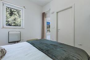 3937 Villa Irene by Barbarhouse