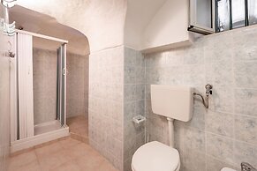 3953 Angolo Blu by Barbarhouse