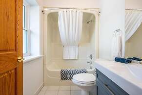 Ocean Bay View Luxury Guesthouse