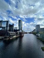 Chic Studio With Skyline Views