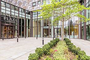 Chic Studio With Skyline Views