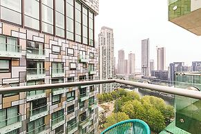 Chic Studio With Skyline Views