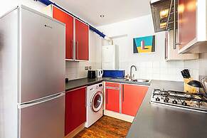 Quirky and Colourful Flat in Shoreditch