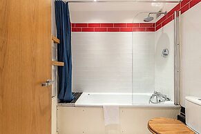 Quirky and Colourful Flat in Shoreditch