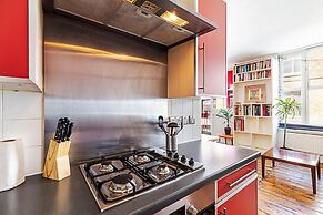 Quirky and Colourful Flat in Shoreditch