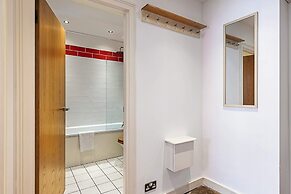 Quirky and Colourful Flat in Shoreditch