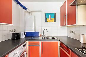 Quirky and Colourful Flat in Shoreditch