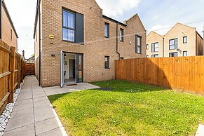 Semi-detached House With Modern Bespoke Interior