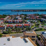 Runaway Tropical Waves-pet Friendly