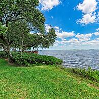 Runaway Tropical Waves-pet Friendly