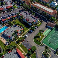 Runaway Tropical Waves-pet Friendly