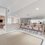 Runaway Tropical Waves-pet Friendly