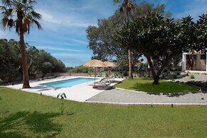 Tess Villa Olmos in M Laga